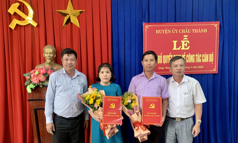 Huyện ủy Châu Thành trao các quyết định về công tác cán bộ