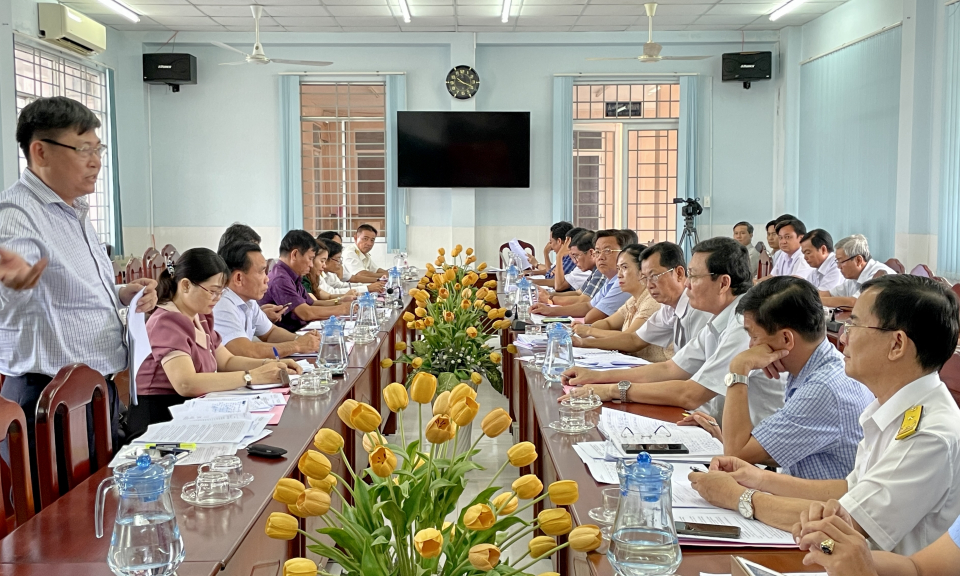 Ban Chỉ đạo đôn đốc thu ngân sách tỉnh làm việc tại huyện Tân Hưng