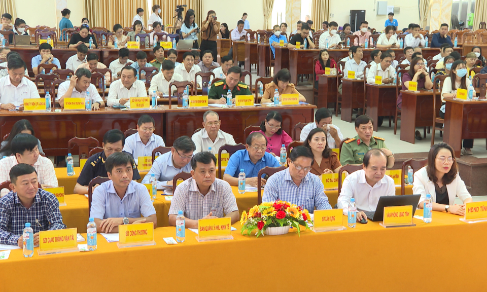 Lãnh đạo Long An đối thoại, tháo gỡ khó khăn cho doanh nghiệp