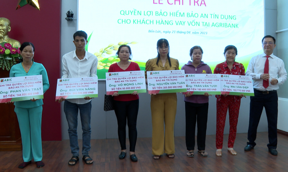Khách hàng của Agribank được chi trả đầy đủ, kịp thời quyền lợi bảo hiểm