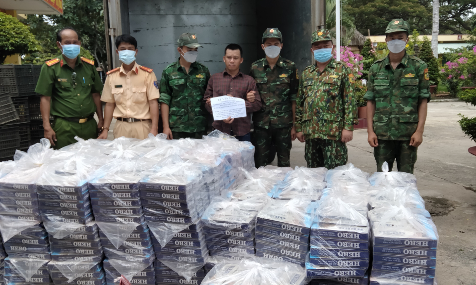 Tân Hưng bắt giữ vụ vận chuyển thuốc lá ngoại nhập lậu lớn nhất từ trước đến nay