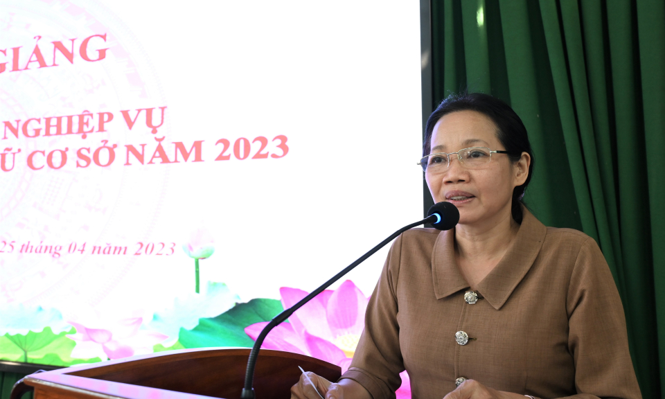 Bến Lức: Tập huấn bồi dưỡng nghiệp vụ Hội phụ nữ cơ sở năm 2023