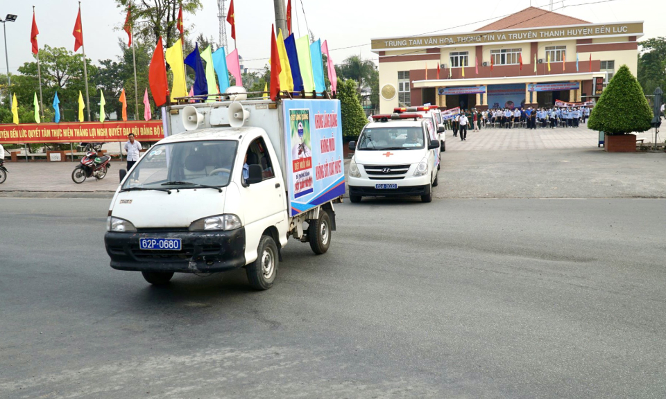 Bến Lức hưởng ứng ngày ASEAN phòng, chống bệnh sốt xuất huyết