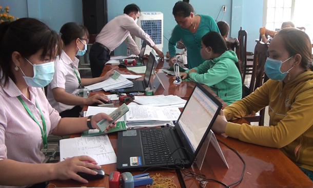 Ngân hàng Chính sách xã hội ủy thác 4.980 tỷ đồng qua các đoàn thể