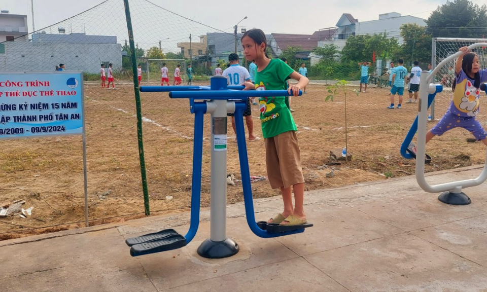 Phường 4, TP.Tân An ra mắt khu tập luyện thể dục - thể thao