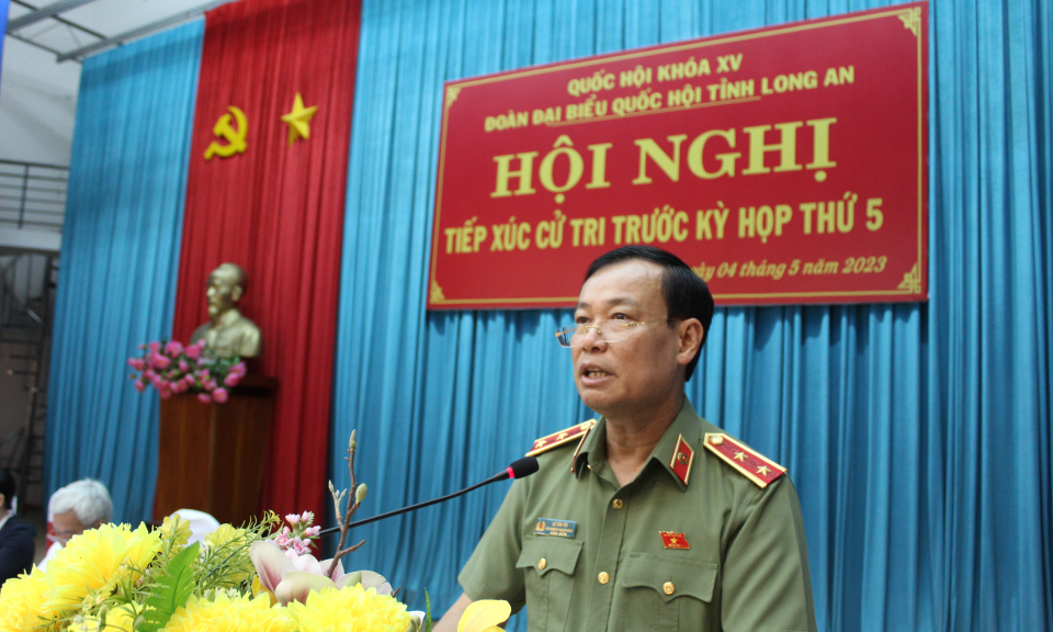 Đại biểu Quốc hội tiếp xúc cử tri huyện Đức Huệ 
