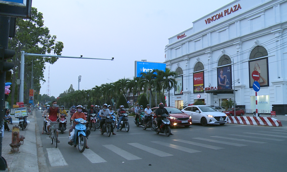 Thành phố Tân An phấn đấu về đích sớm Nghị quyết Đại hội XI Đảng bộ thành phố