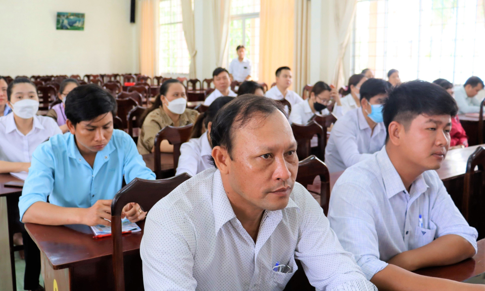 Cần Đước khai giảng lớp sơ cấp lý luận chính trị khóa VIII năm 2023