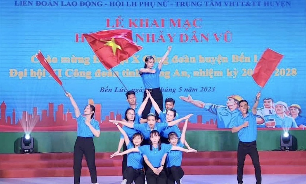 Bến Lức các cấp hội phụ nữ sôi nổi phong trào nhảy dân vũ