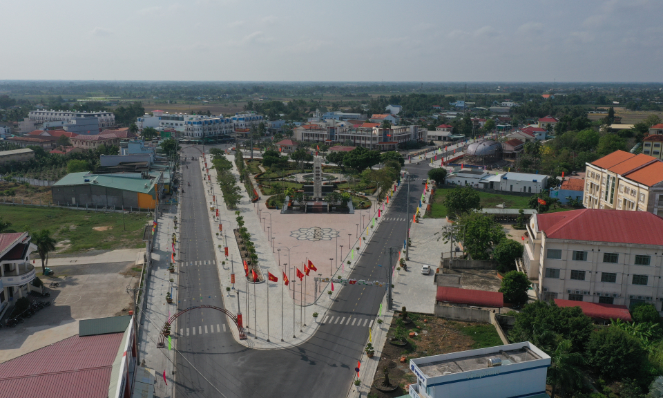 Tân Trụ đề xuất giới thiệu nhà đầu tư có năng lực để sớm thực hiện các dự án