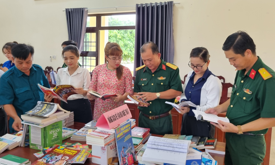 Ban Chỉ huy Quân sự thành phố Tân An hưởng ứng Ngày Sách và Văn hóa đọc Việt Nam năm 2023