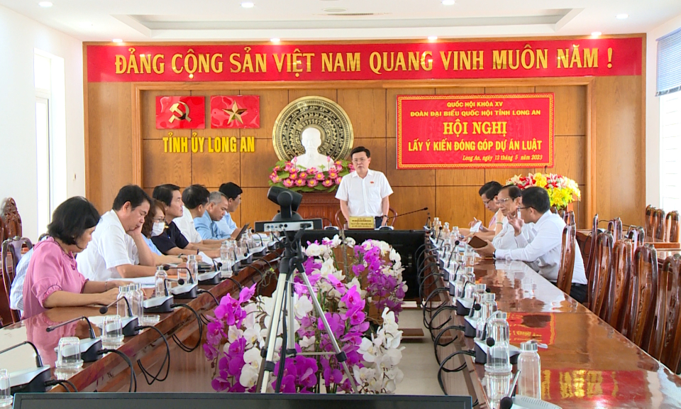 Đoàn Đại biểu Quốc hội tỉnh lấy ý kiến đóng góp Dự án Luật Viễn thông và Giao dịch Điện tử