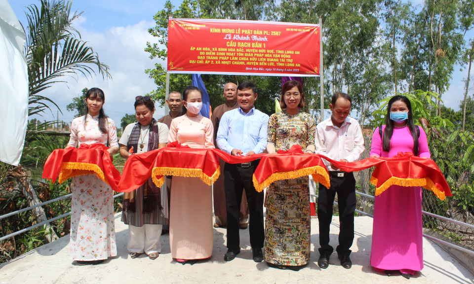 Đức Huệ khánh thành cầu Rạch Bần 1 