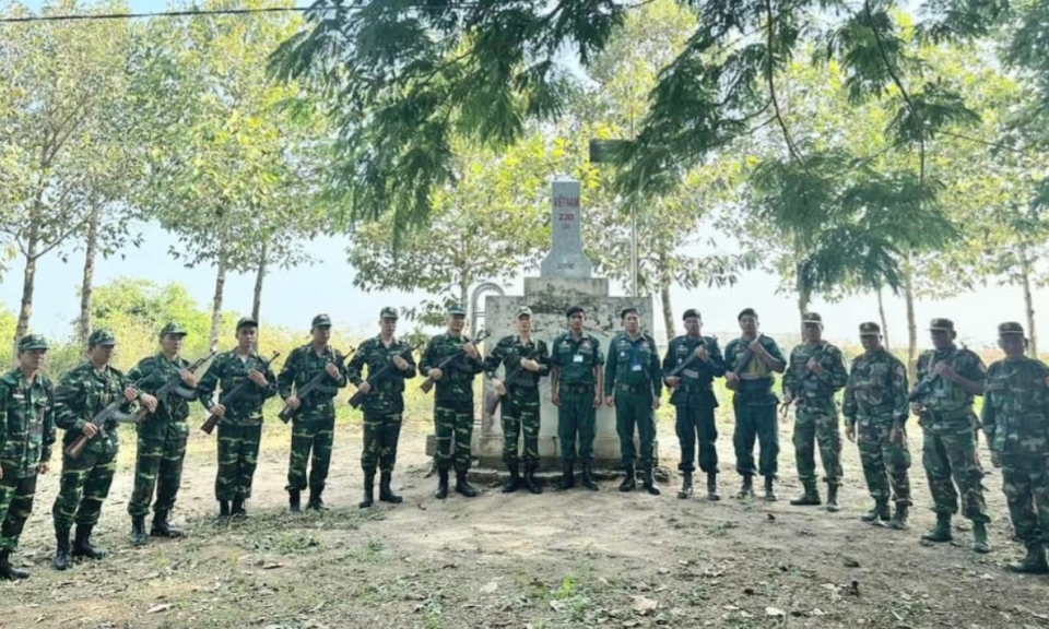 Đồn Biên phòng Sông Trăng tổ chức tuần tra song phương