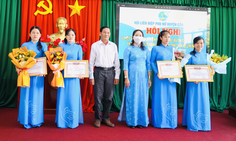 Hội LHPN huyện Cần Giuộc đẩy mạnh các phong trào thi đua gắn với học và làm theo Bác