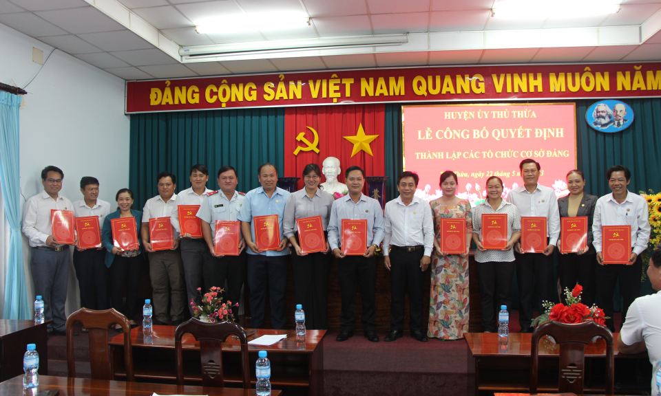Thủ Thừa thành lập 31 tổ chức cơ sở Đảng