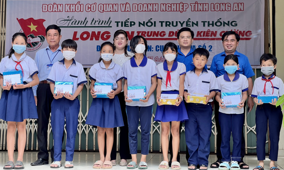 Hành trình truyền thống Long An trung dũng kiên cường