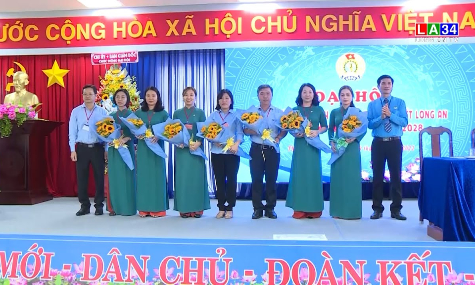 Long An hoàn thành đại hội công đoàn cơ sở