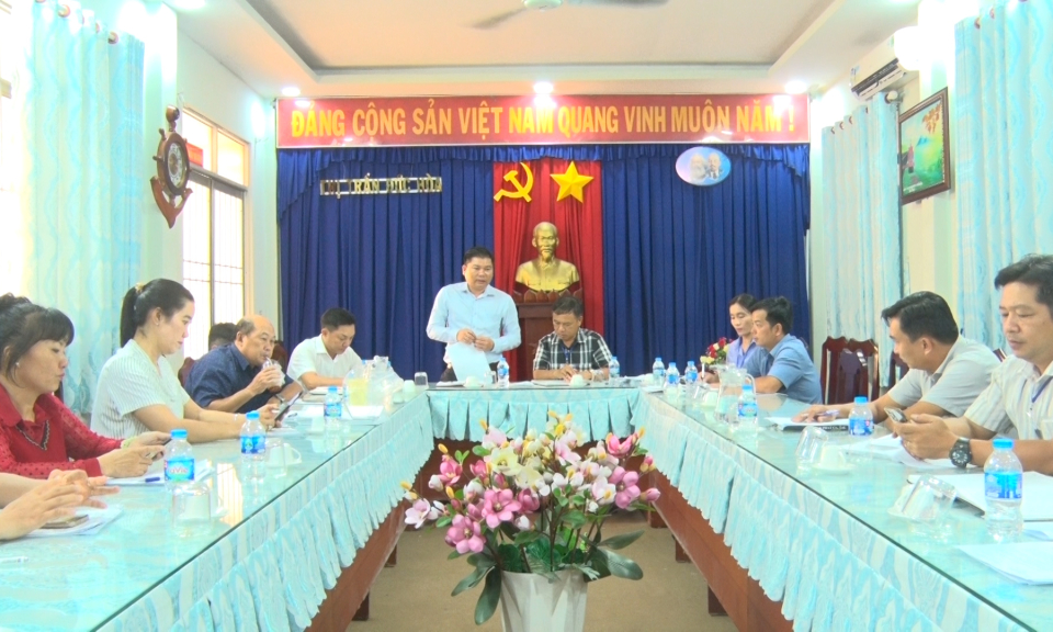 Kiểm tra công tác cải cách hành chính tại thị trấn Đức Hòa