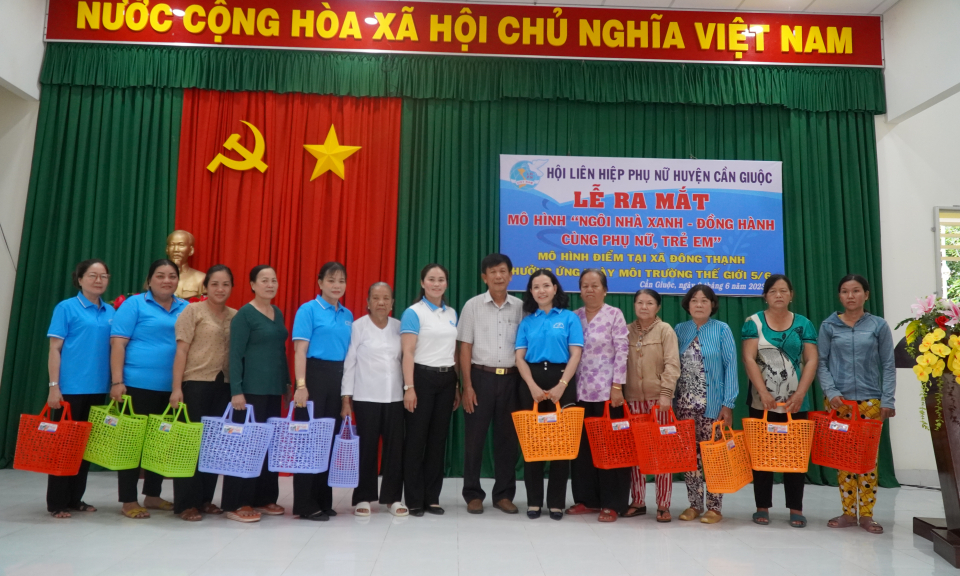 Cần Giuộc ra mắt mô hình “Ngôi nhà xanh - đồng hành cùng phụ nữ, trẻ em”