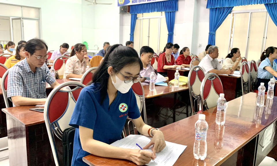  Trung tâm Y tế huyện Tân Hưng triển khai Bộ tiêu chí quốc gia về Y tế xã