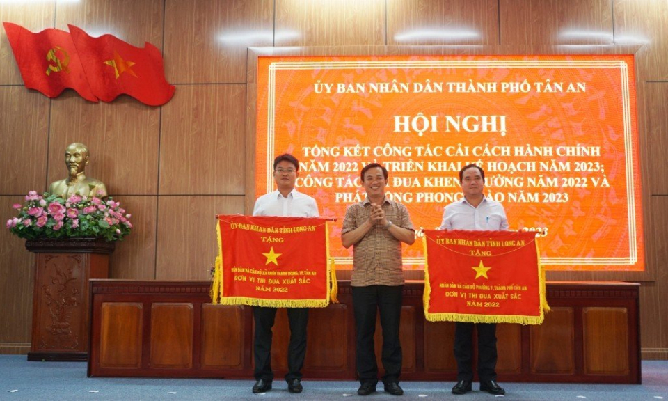 Thành phố Tân An tổng kết công tác cải cách hành chính và thi đua - khen thưởng năm 2022