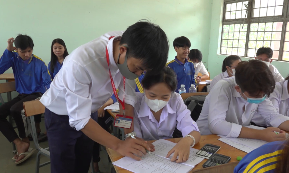 Tân Hưng tăng tốc ôn thi tốt nghiệp THPT giai đoạn “nước rút”