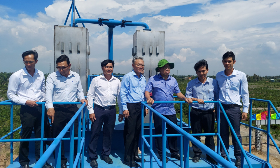 Thạnh Hóa: Tỉnh thẩm định xã Tân Tây đạt chuẩn nông thôn mới nâng cao 
