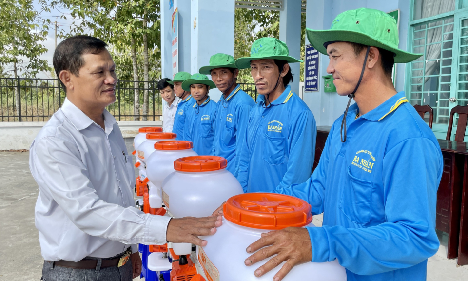 Ủy ban Mặt trận Tổ quốc Việt Nam huyện Tân Hưng tổ chức hội nghị lần thứ 13