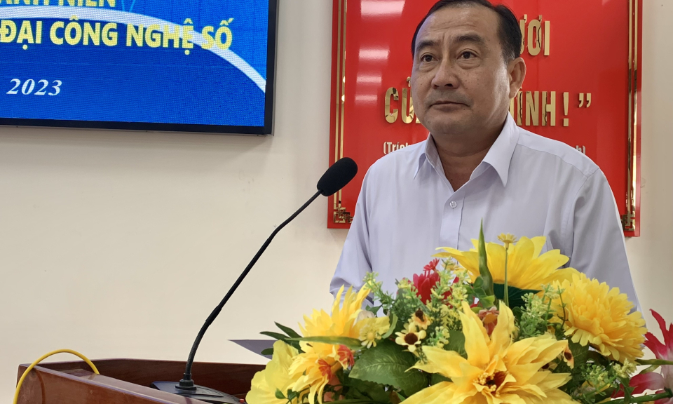 Chủ tịch UBND huyện Châu Thành đối thoại với thanh niên