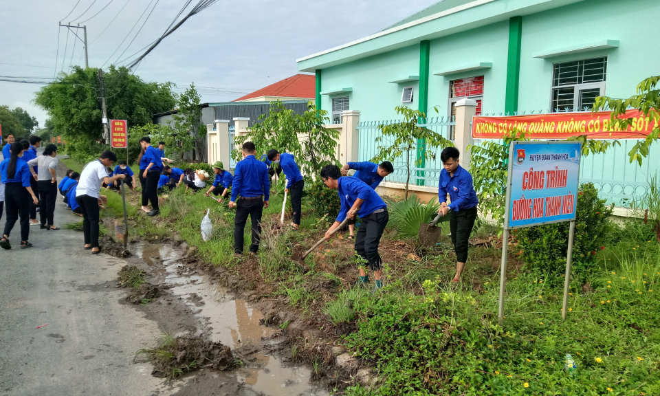 Huyện đoàn Thạnh Hóa tổ chức Lễ ra quân Chiến dịch Thanh niên tình nguyện hè 2023