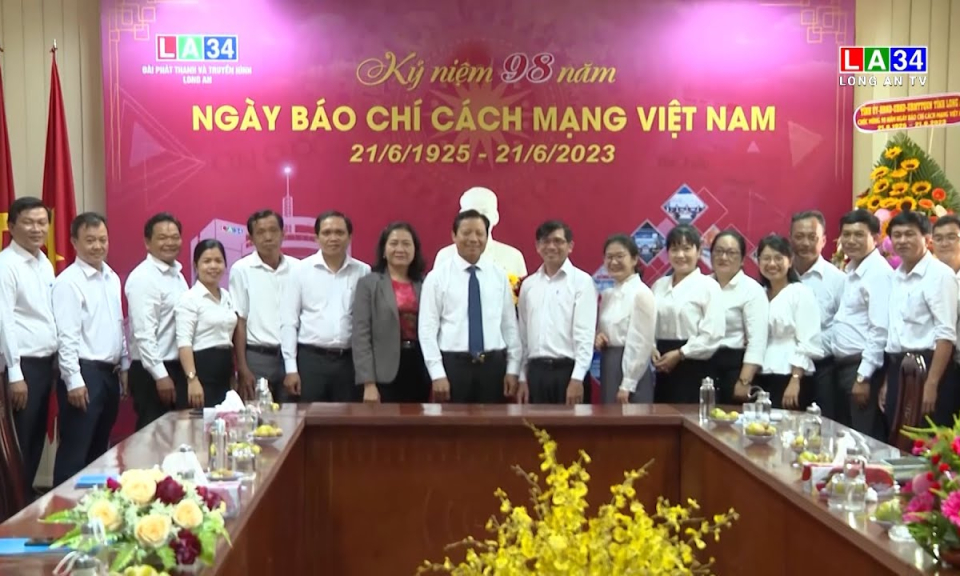 Lãnh đạo tỉnh chúc mừng các cơ quan báo chí nhân ngày Báo Chí cách Mạng Việt Nam