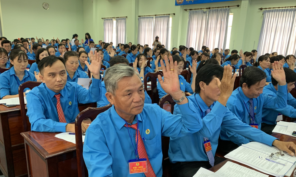 Bà Võ Thị Trong tái đắc cử Chủ tịch Liên đoàn Lao động huyện Châu Thành nhiệm kỳ 2023-2028