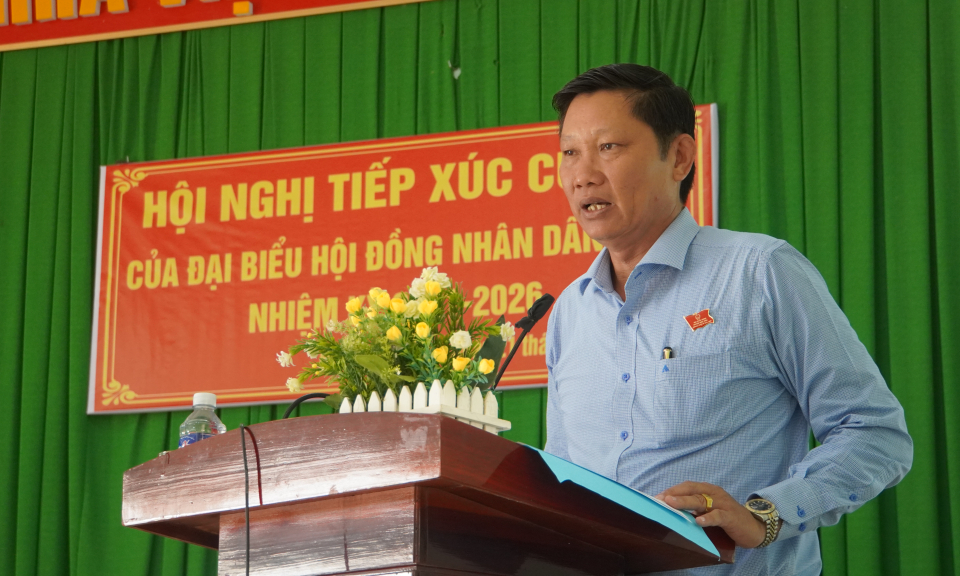 Đại biểu Hội đồng Nhân dân tỉnh tiếp xúc cử tri tại xã Bình Hòa Trung