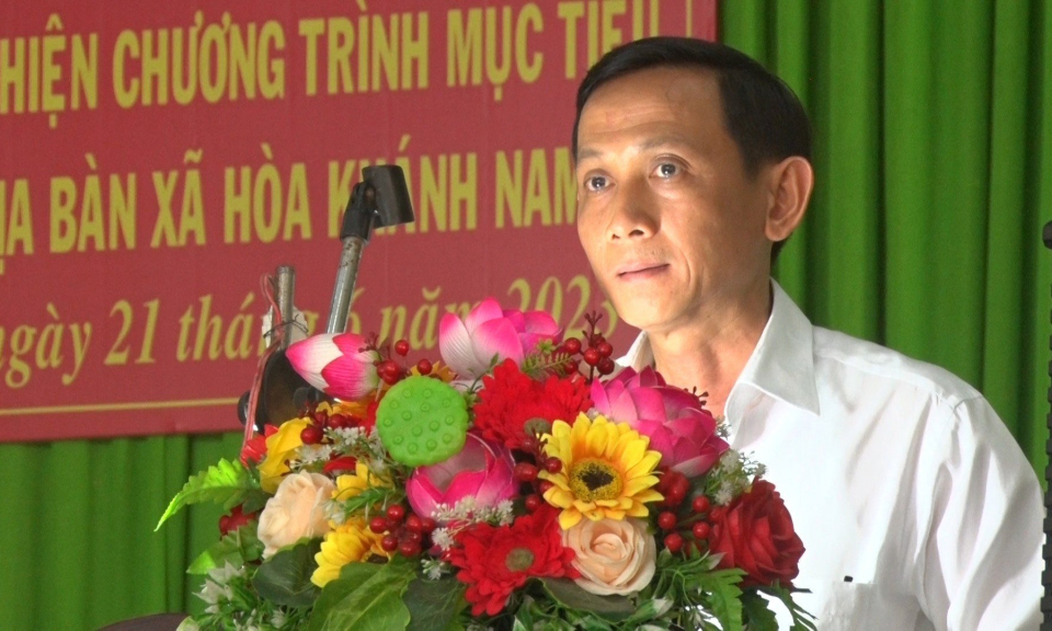 Bí thư Huyện ủy Đức Hòa tiếp xúc đối thoại với nhân dân về xây dựng nông thôn mới
