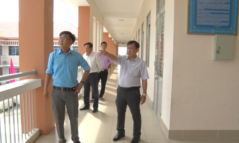 Tân Thạnh kiểm tra công tác chuẩn bị cho kỳ thi tốt nghiệp THPT năm 2023