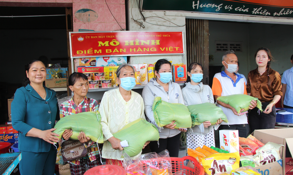 Thủ Thừa xây dựng mô hình thí điểm về Điểm bán hàng Việt Nam