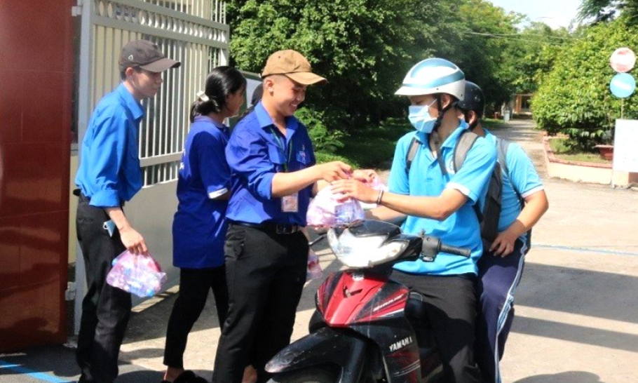 Cần Đước sôi nổi hoạt động "Tiếp sức mùa thi"