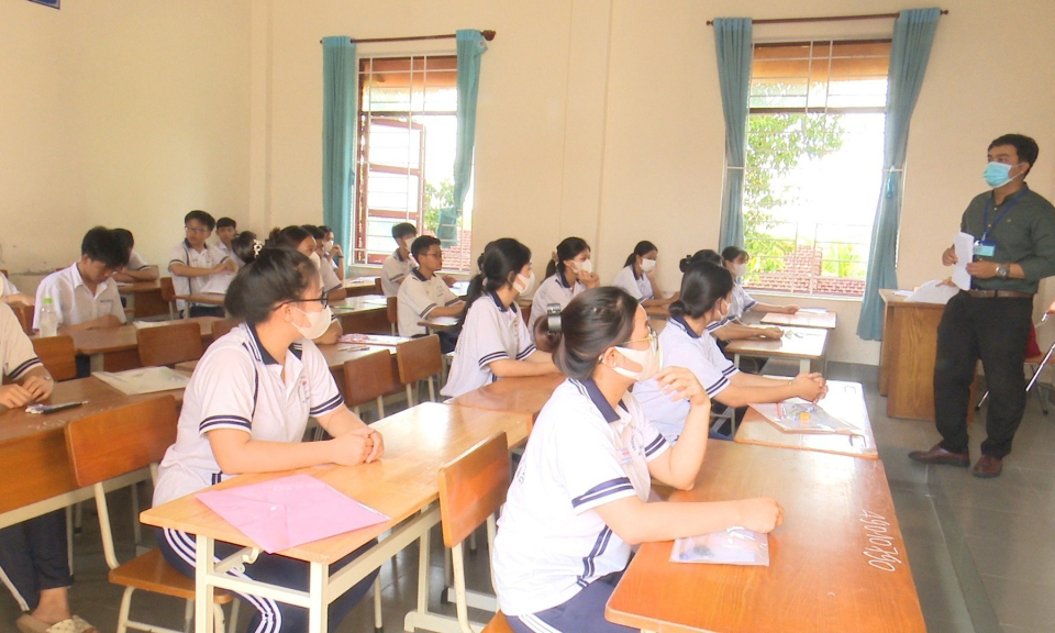 Đức Hòa vắng 4 thí sinh trong môn thi Ngữ văn