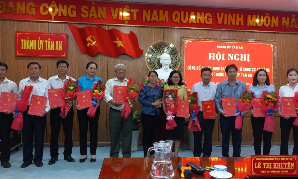 Thành phố Tân An thành lập mới các tổ chức cơ sở Đảng