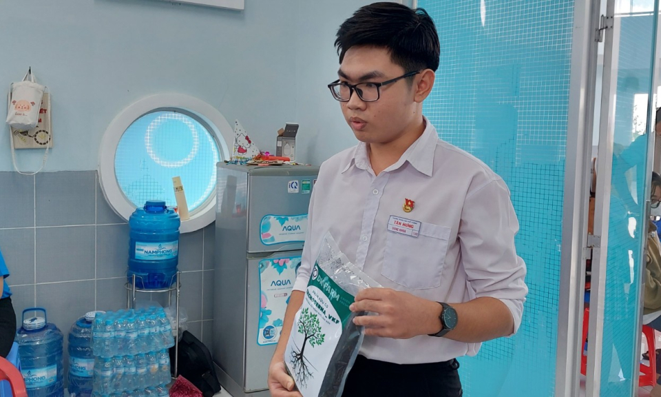 Cậu học trò vùng biên với niềm đam mê nghiên cứu khoa học kĩ thuật