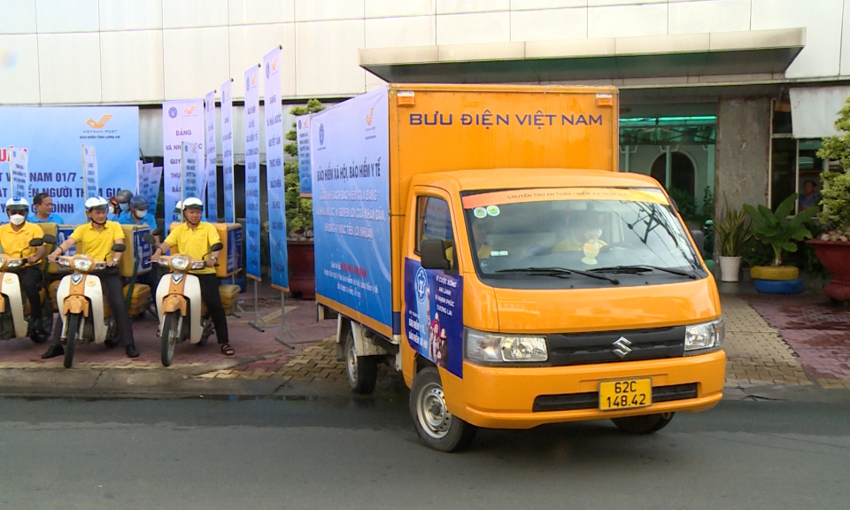 Ra quân truyền thông hưởng ứng Ngày  Bảo hiểm Y tế Việt Nam