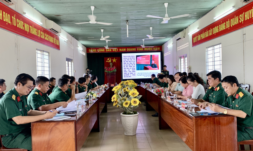 Khối thi đua 6 huyện, thị xã biên giới sơ kết phong trào thi đua Quyết thắng 6 tháng đầu năm 2023 tại huyện Tân Hưng