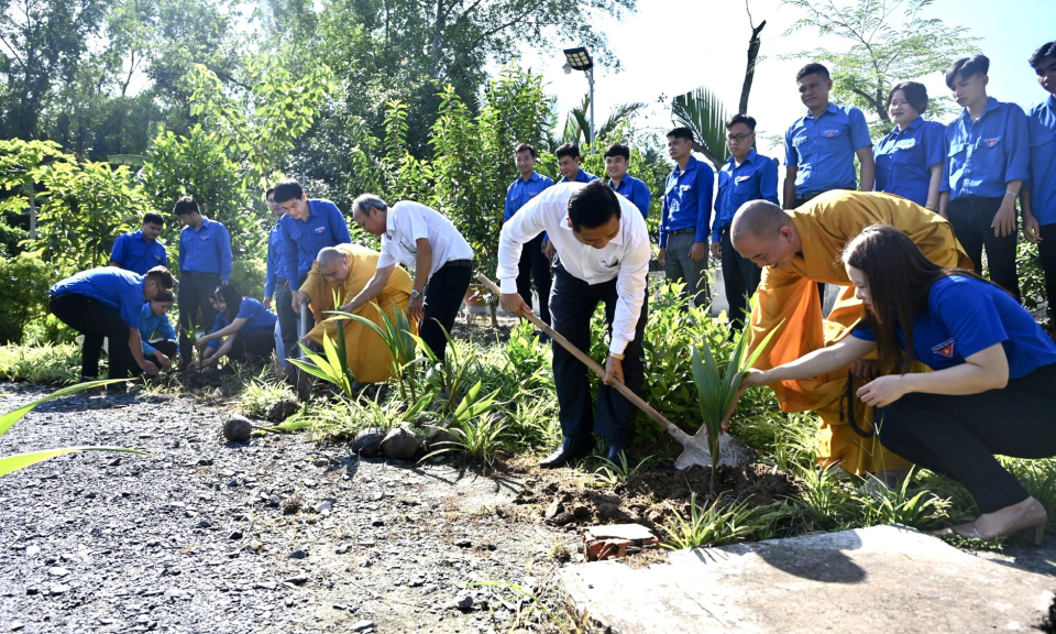 Bến Lức sôi nổi Ngày hội thanh niên tôn giáo năm 2023