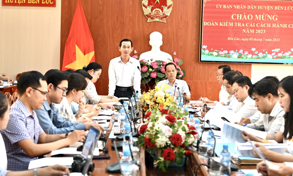 Kiểm tra công tác cải cách hành chính tại huyện Bến Lức