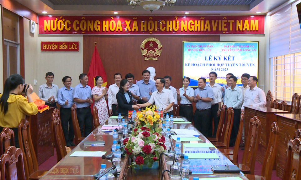 Đài Phát thanh và Truyền hình Long An và huyện Bến Lức ký kết phối hợp tuyên truyền