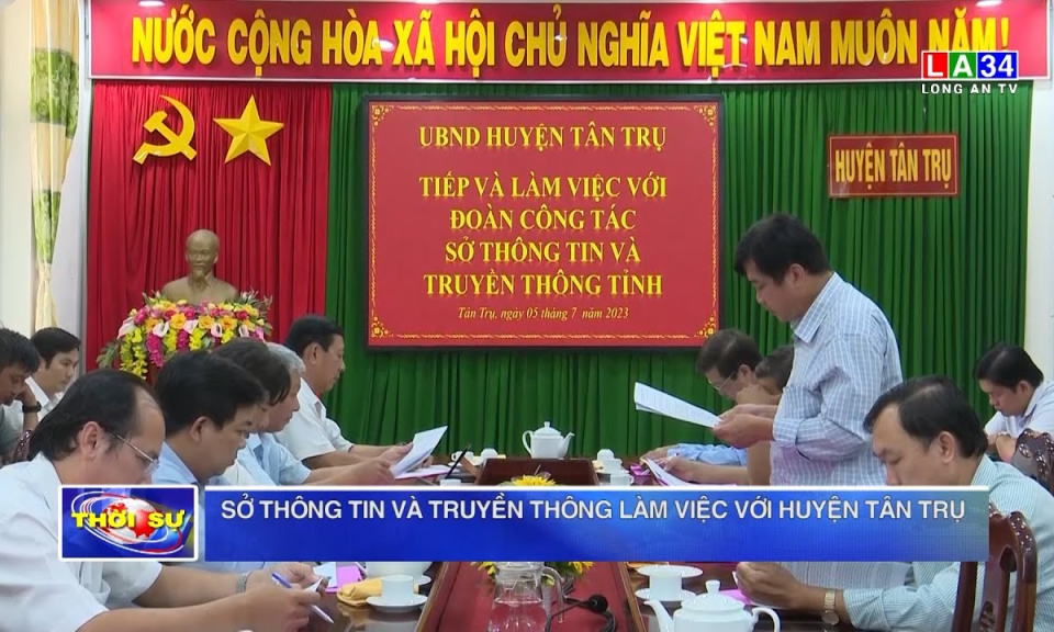 Sở Thông tin và Truyền thông làm việc với huyện Tân Trụ