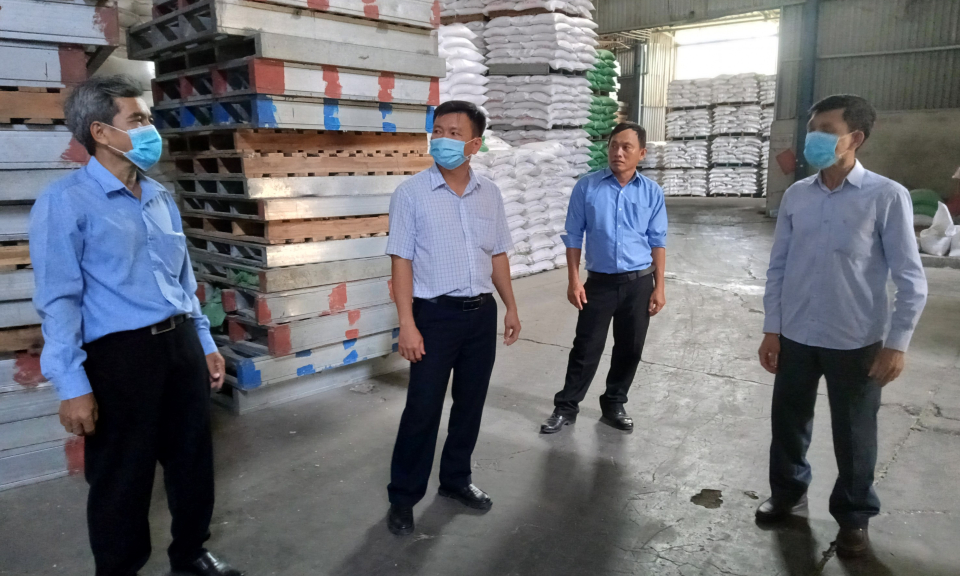 Thạnh Hóa kiểm tra an toàn vệ sinh lao động, phòng chống cháy nổ tại các doanh nghiệp