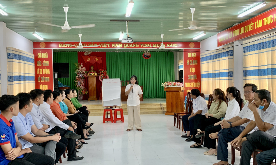 Tân Hưng: WWF – Việt Nam tập huấn và triển khai các mô hình phân loại rác tại nguồn tại xã Vĩnh Lợi