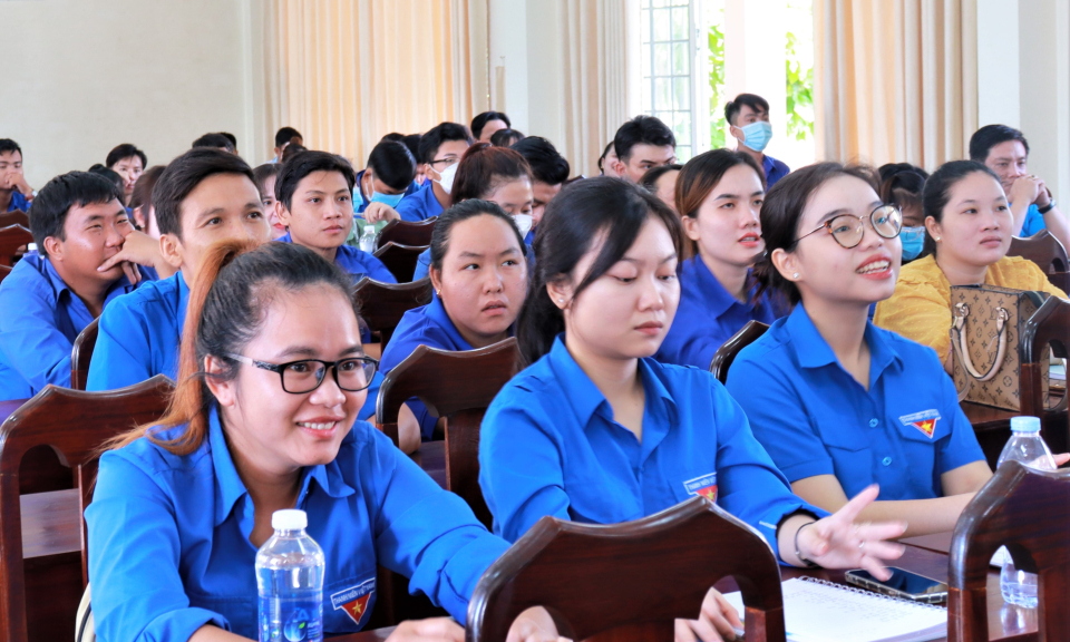 Huyện đoàn Cần Đước tập huấn nghiệp vụ cho cán bộ Đoàn -  Hội cơ sở năm 2023